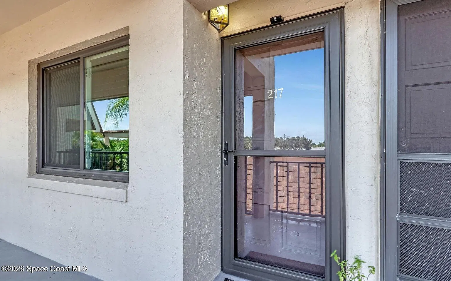 2 bed, 1.5 bath, 1157 sqft, $1,750 — Photo 2