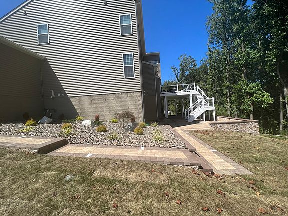 2nd image of 5614 Savannah Dr