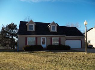 928 S Canal Rd, Lansing, MI 48917