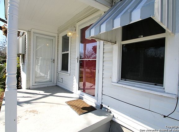 4th image of 639 Hearne Ave