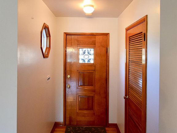 3rd image of 5733 Gilmore Dr