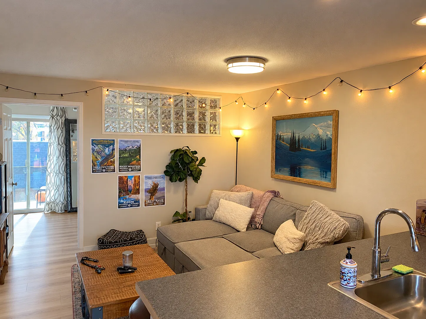 1065 University Ave — Photo 4