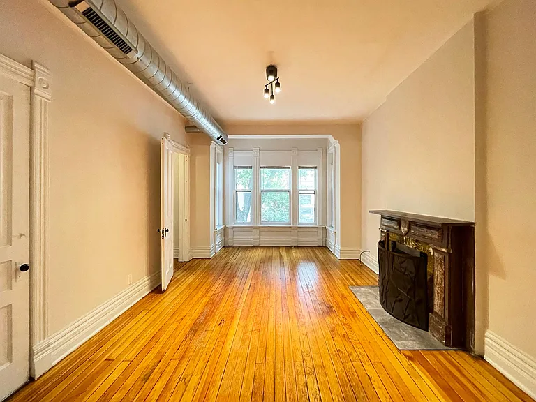 1434 N North Park Ave #2 — Photo 5
