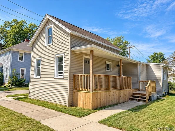 76 E 6th St, Dunkirk, NY 14048