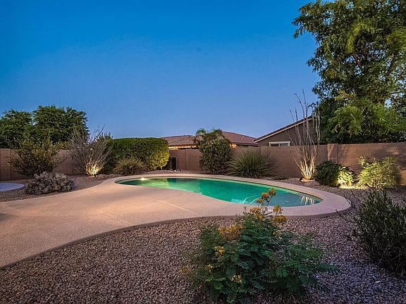 Desert-twilight-1