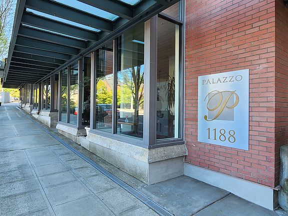 3rd image of 1188 106th Ave NE APT 522