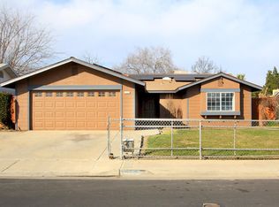 1316 Davis St, Hanford, CA 93230