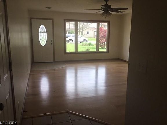5th image of 119 Brushwood Dr