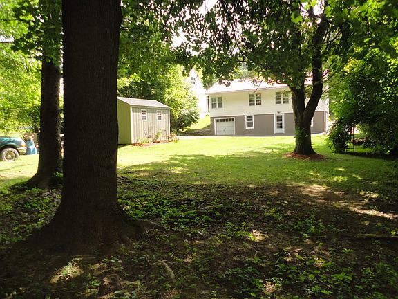 4th image of 337 Torrance Ave
