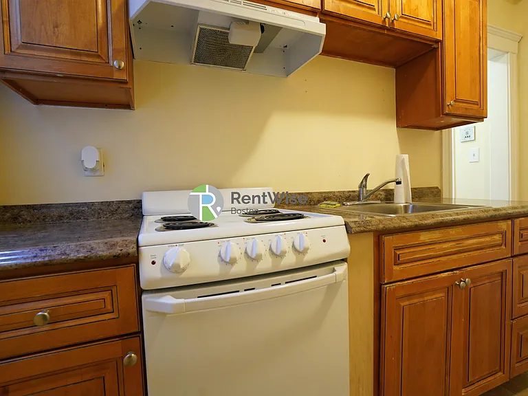 55 Park Dr #9 — Photo 6