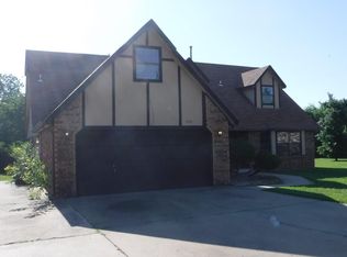 530 E Pine Pl, Tulsa, OK 74106
