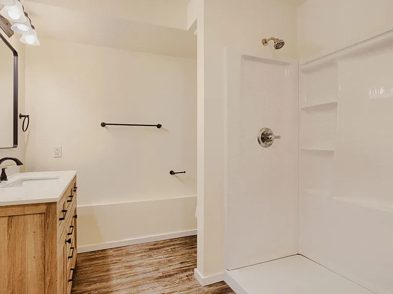 14539 SE Center St — Photo 18