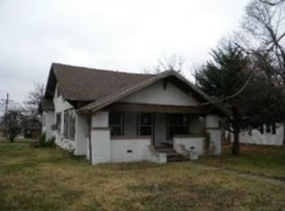 121 S School St, Goodman, MO 64843