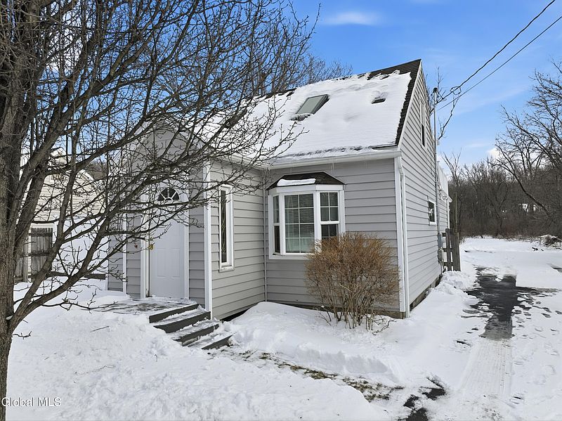 3rd image of 22 Schaffer Drive