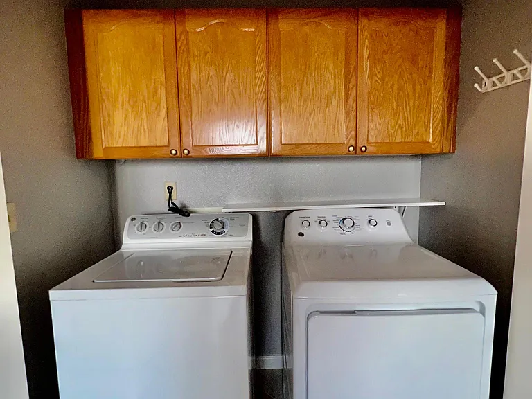 8057 Bothwell Dr — Photo 15