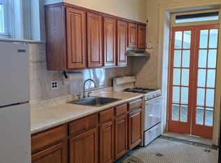 2537 37th St APT 1, Astoria, NY 11103