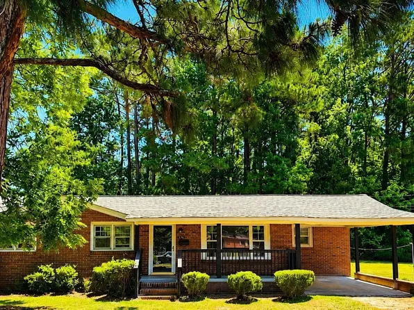 704 N Grimes St, Robersonville, NC 27871