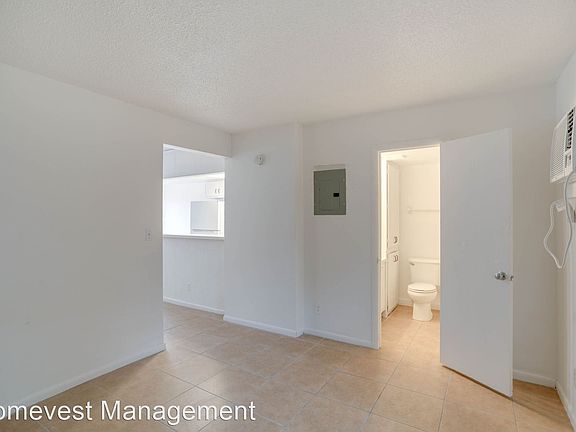 5th image of 2615 E Central Blvd Unit 16