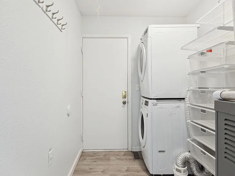 4279 Monroe Dr #A — Photo 23