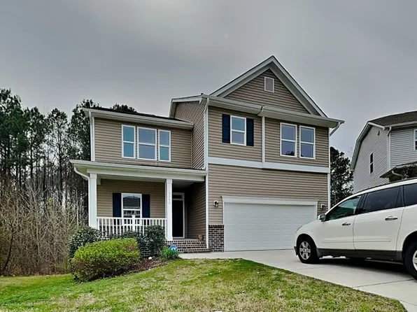 3808 Sapphire Ridge Ct, Raleigh, NC 27616