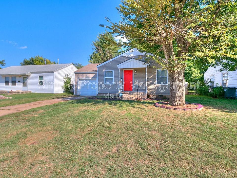 1st image of 1824 Elm Dr