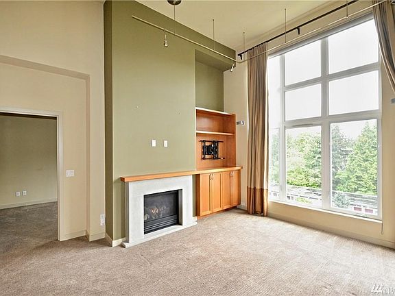 4th image of 150 102nd Ave SE Unit 405