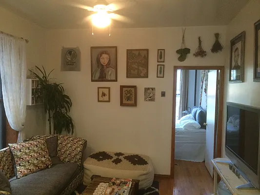 Rented by Grand & Co. | media 25