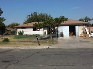 556 S Sandalwood Ave, Bloomington, CA 92316