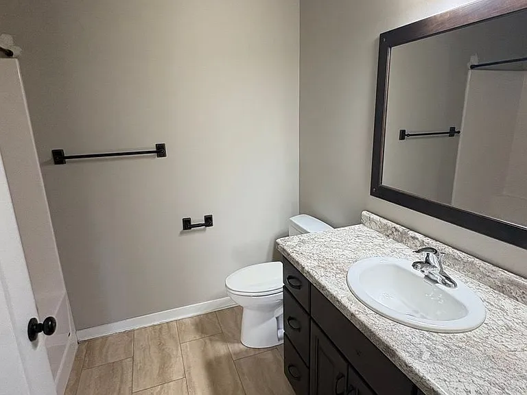 203 N Camelot Ln — Photo 5