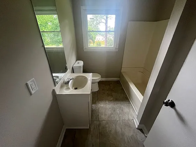 1624 College St SE #2 — Photo 8