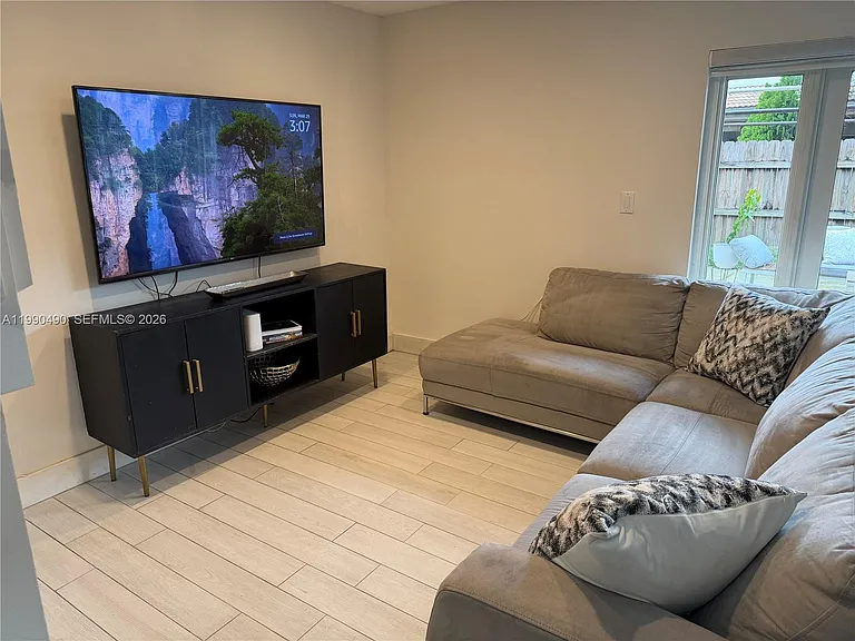 7431 SW 163rd Pl — Photo 7