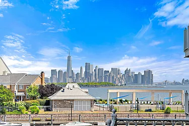 110 Shearwater Ct East