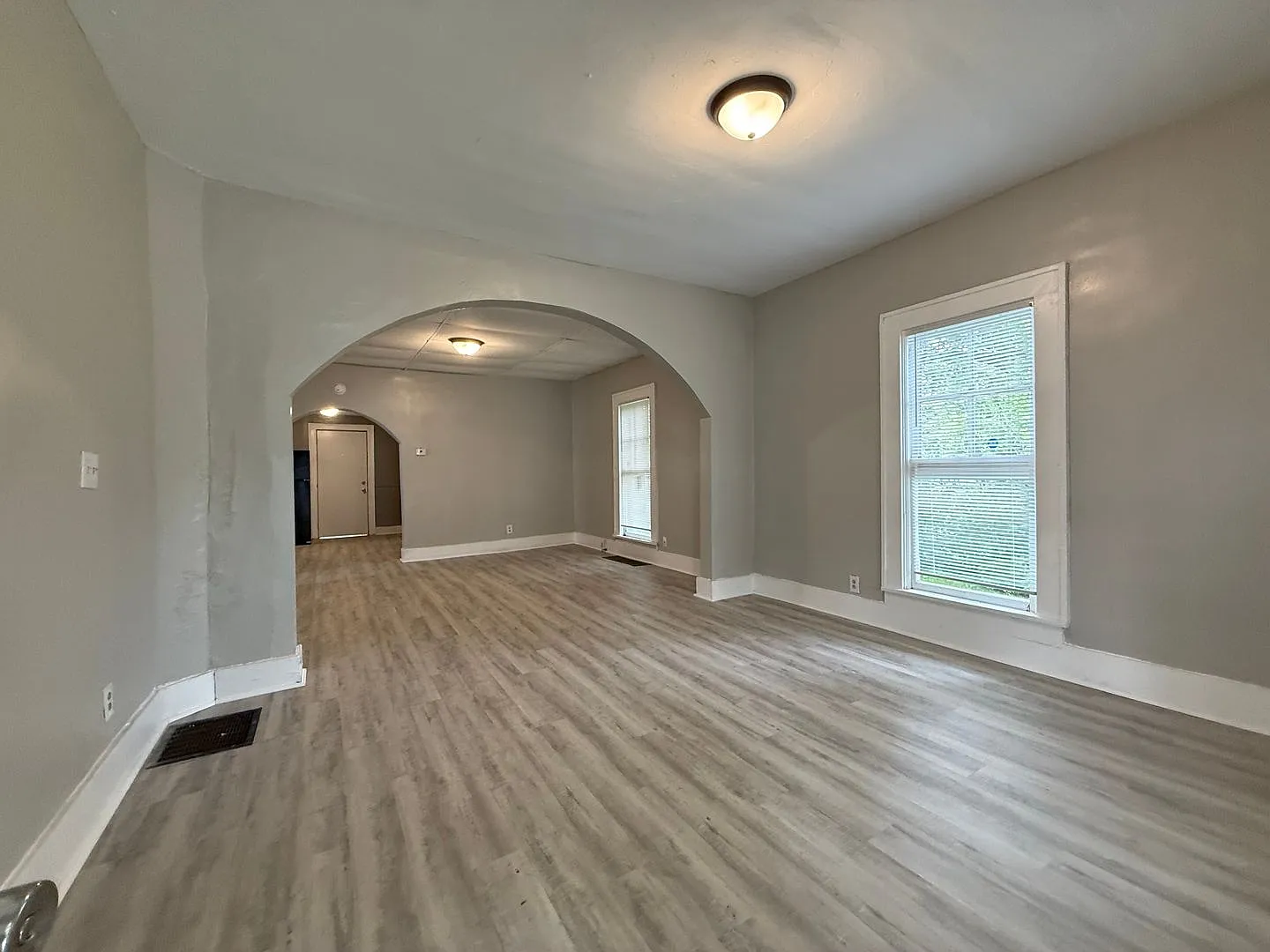 For Rent: 1203 S Shipley! Spacious 2 Bedroom Home! - New Appliances, Washer & Dryer Hookups inclu... — Photo 2