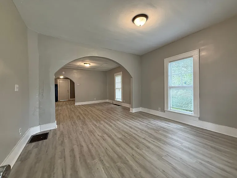 1203 S Shipley St — Photo 2