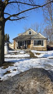 949 Lake Michigan Dr NW, Grand Rapids, MI, 49504