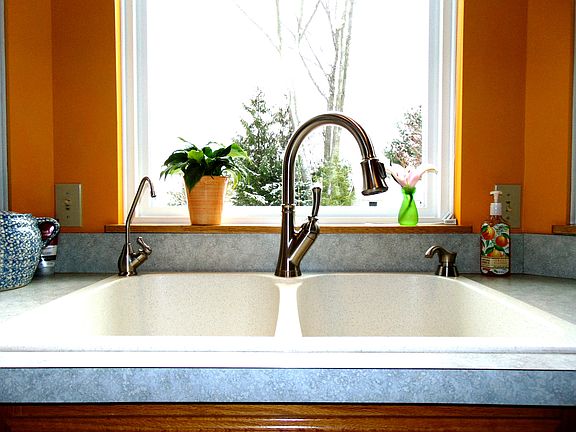 3rd image of 1086 Woodglen Cir