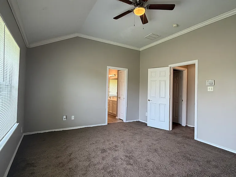 9119 Melody Park Ln — Photo 15