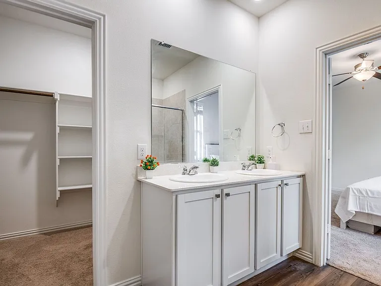 844 Lauren Grove Ln — Photo 10