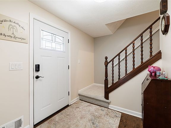 3rd image of 65 Olde Tavern Cir
