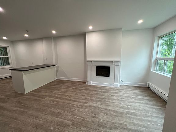 4th image of 343 Saint Paul St #1