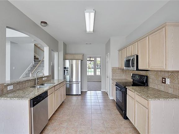 5th image of 7920 Hill Country Ln