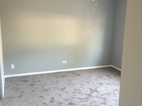4th image of 28 E Hattendorf Ave #4