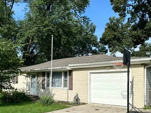 2933 Parker St, Portage, IN 46368