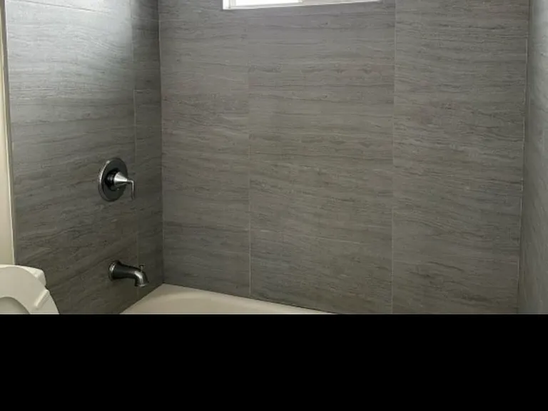 315 W 54th St — Photo 11