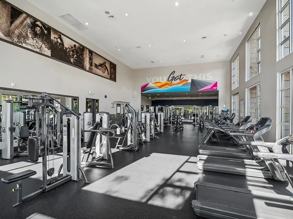 CherryCreek_amenity_fitness_2004
