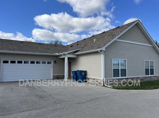 1473 River Park Ln, Waterville, OH 43566