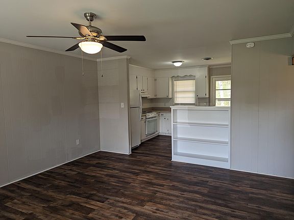 2nd image of 261 E Chamblee Dr