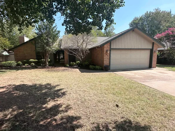804 Lakeside Cir, Edmond, OK 73012