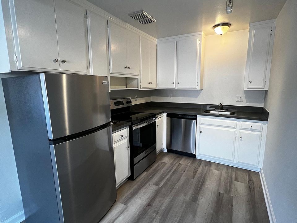 1st image of 1901 Garden Dr APT 104