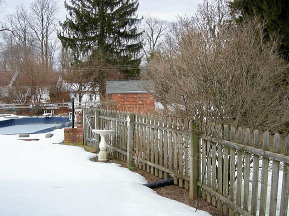 2nd image of 312 Saint Johns Cir
